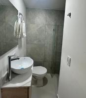 Apartamento laureles estadio 201 ED MILA - Chambres d'hôtes Medellín