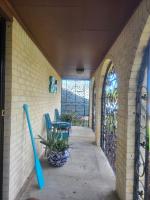 5BR3BA Home, 2 Blocks from Beach, ADA Accessible - B&B Galveston