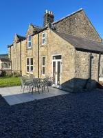 Kielder Northumberland - Beautiful Spacious House Overlooking Village, Next to Observatory, Forrest , Reservoir and all attractions - B&B Kielder
