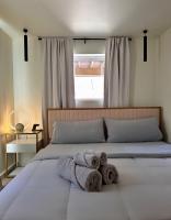 Private Patio and Parking KING BED Elegant Retreat - Chambres d’hôtes Pittsburgh