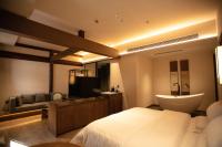 King Room with Spa Bath