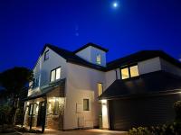 Stunning Beach House Indoor Pool - B&B Portsmouth