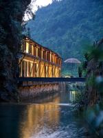 Zhangjiajie ZEN Retreat--Mini Forest Park,Affordable Luxury,200 Meters to Secret Hiking Route, River Tracing, Attraction Tickets Serivce in advance,Toursim Service& Free Shuttle to East Gate of Park, One Way Free Pick-up Service,Top Facility and New Hotel - B&B Zhangjiajie