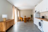 Appartamento con Vista e Balcone