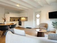 Charmante Ferienwohnung mit Terrasse - nur 50m zum Strand mit eigenem Parkplatz und Fahrradunterstellmöglichkeit - B&B Sierksdorf