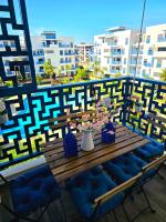 Séjour de Rêve Climatisé avec Vue sur Piscine - Chambres d’hôtes Martil