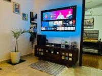 The Sunset Balcony, Classic Home - 1BHK - B&B Noida