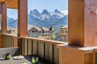 Spacious Rockies Escape near Banff Hot tub and Gym - B&B Canmore