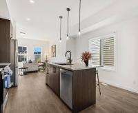 Townhome for 8, king bed, garage, near WinSport - Ferienwohnung Calgary