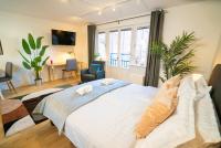 Earth-Toned Studio, Near Haga & Järntorget - B&B Gothenburg