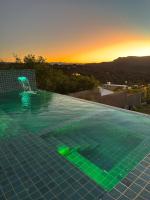Casa Hari Veadeiros - piscina, ar condicionado e vista maravilhosa! - B&B Alto Paraíso de Goiás