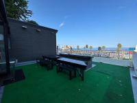 最大32名 足湯 ビアサーバー バーベキュー 海を一望できる開放空間 大人数 合宿研修 ファミーユ湯川 - B&B Itō