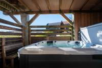 Chalet des Cîmes, chaleureux avec jacuzzi et sauna - B&B Gérardmer
