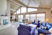 Beachfront Whidbey Island Home and Apartment! - B&B Langley