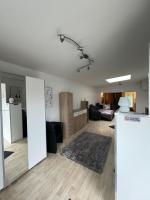 Gemütliches, barrierefreies Apartment in Dortmund-Brackel, Ruhige Lage, nur 5 Minuten zum Flughafen Dortmund - B&B Dortmund