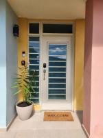 Isla Bonita Townhouse - 5 min SJU - B&B Carolina