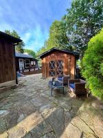 Enchanted Oaks Lakehouse - Bed and Breakfast Enchanted Oaks