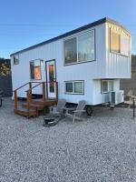 Tiny Home Lodge Near Zion and Bryce National Park Breathtaking Views Hot Tub - Chambres d'hôtes Apple Valley