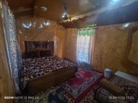 Young Lake Palace Group Of Houseboats - B&B Srinagar