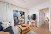 OVER7 - Beachside Escape - B&B Perth