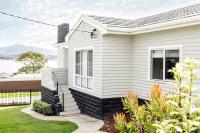 Panoramic Water & Mountain Views - 10 mins to CBD - B&B Montagu Bay