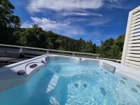 Gîte perché en bordure de forêt - Jacuzzi privatif - Chambres d’hôtes Ban-de-Laveline