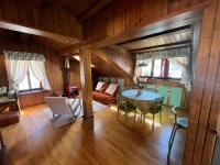 One-Bedroom Apartment with View