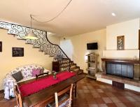 CLAUDIA VACANZA TOSCANA - Appartamento Nocciolo- 10 min da Siena - B&B Malignano