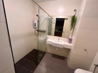 Estudio Deluxe con cama grande 