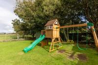 EASTCOTE FARM - Spacious 5-Bed Home with Views, Garden & Playroom - B&B Silloth