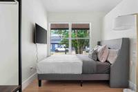 Superb location steps to DT and UT - B&B Austin