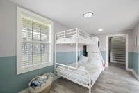 The Zachary House BeachBox Oceanview and Walk to Beach - Chambres d’hôtes Galveston