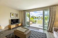 Elouera, 21 Isis Lake - Bed and Breakfast South Cerney