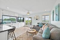 Private Bungalow with Pool, Pond, and Large Deck - Ferienwohnung Galveston