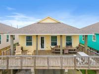 Classic Beach Home Near Beach and Pier with Huge Deck - B&B Surfside