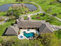 Huge, luxurious and secluded estate with private pool, pond, and large yard - Chambres d’hôtes Galveston