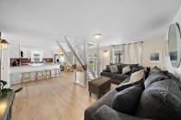 Beach Home With Game Room, Tiki Bar and Fire Pit - B&B Surfside