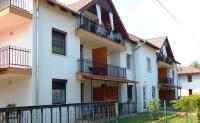 Falevél Apartmanház - B&B Balatonfenyves