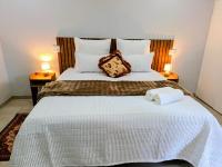 Lady Daisy Boutique Guesthouse - B&B Rustenburg