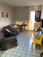 Quarto com banheiro e ar privativos Demais areas do ap compartilhadas com o anfitriao 500m da Praia do Bessa - Bed and Breakfast João Pessoa