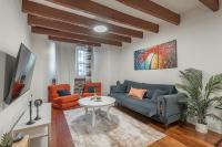 Spacious 2BR Downtown - Vintage Charm Sleeps 10 - B&B Montreal