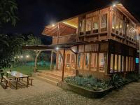 Arovala Villa - Bed and Breakfast Padasul