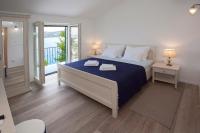 Villa con 4 Camere da Letto - Fronte Spiaggia