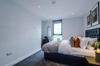 Modern 2BR Parking Great Location & Amenities - Bed and Breakfast Manchester