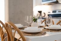 Spacious Apartment in Old Port Montreal - B&B Montreal