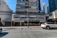 Apartamento com acesso privado à praia central BC - Chambres d'hôtes Balneário Camboriú