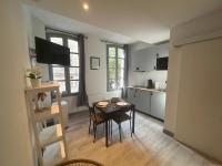 Pia - Studio 1er climatisé 2 pers - Bed and Breakfast Avignon