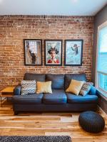 Blue Ox Charming 2 Bedroom Triplex - S Broadway - B&B Denver