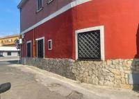Red House- Accogliente appartamento vicino al porto - Bed and Breakfast Civitavecchia