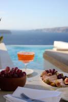 Signature Cliffside Suite with Private Infinity Pool & Heated Outdoor Jetted Tub - Caldera View